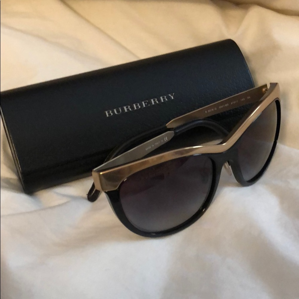 Burberry sunglasses